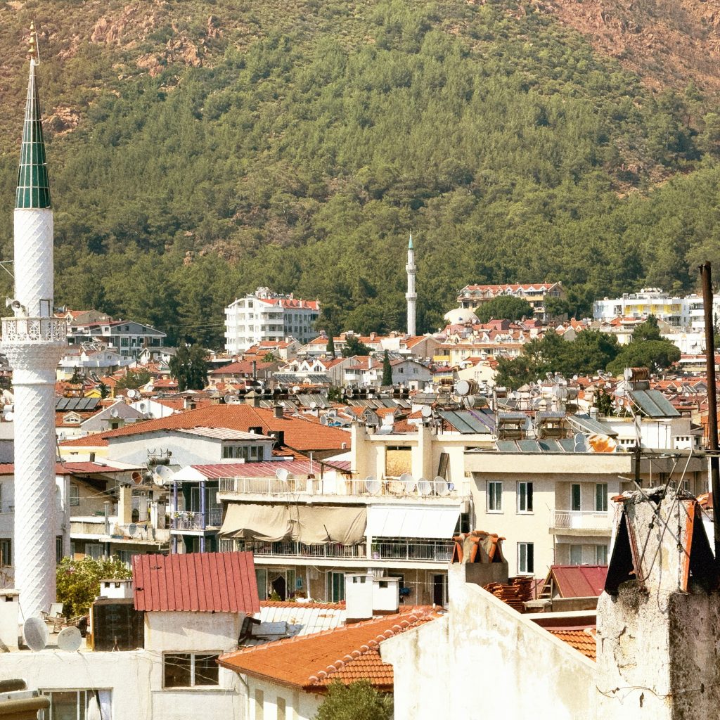 mustafa-ayaz-Ux2a8vulMHA-unsplash