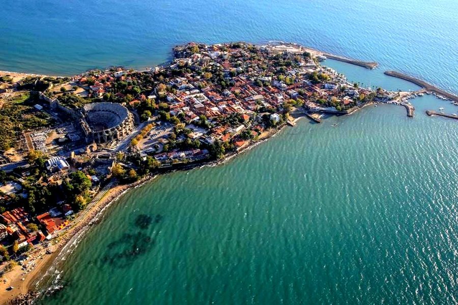 رحلة بيرج وأسبيندوس : إكتشف الآثار والطبيعة