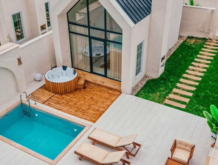 كوخ فاخر بتصميم عصري و فخم مع مسبح وجاكوزي  في منطقة سابنجا سكاريا(The Kaia Bungalow Sapanca 2-1)